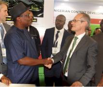 Nigeria-Engr. Simbi Kesiye Wabote and Mr Terraz in a handsake
